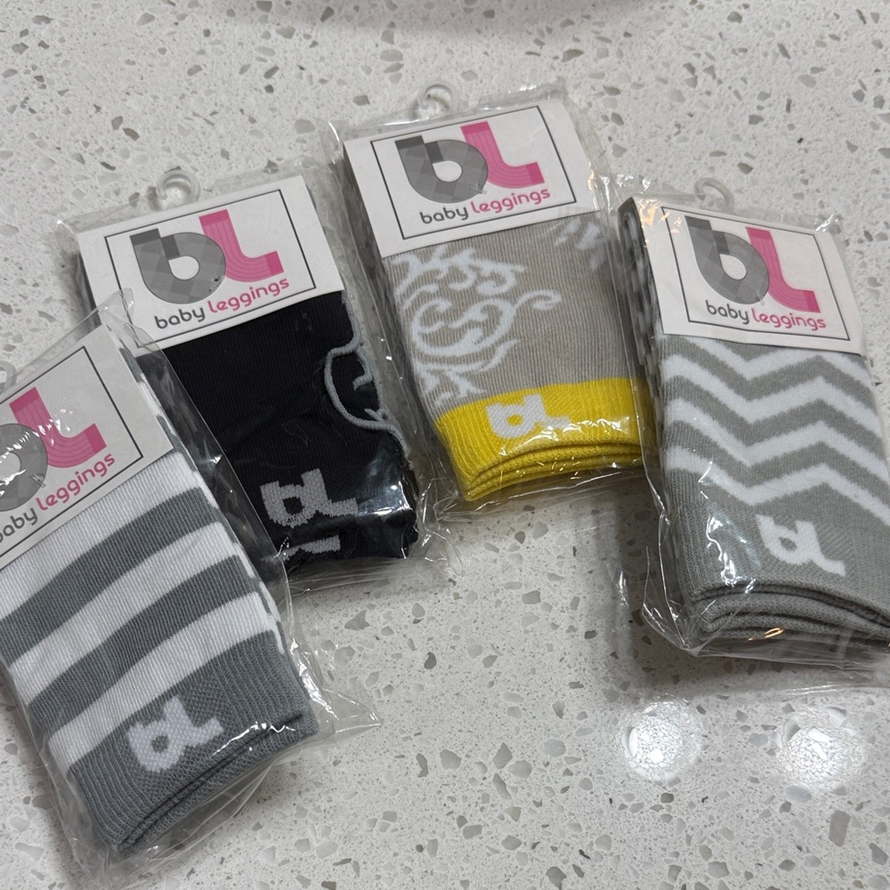 Baby Leggings Socks NEW 4 pairs - Black, Yellow,‎ Gray Patterns unisex gift